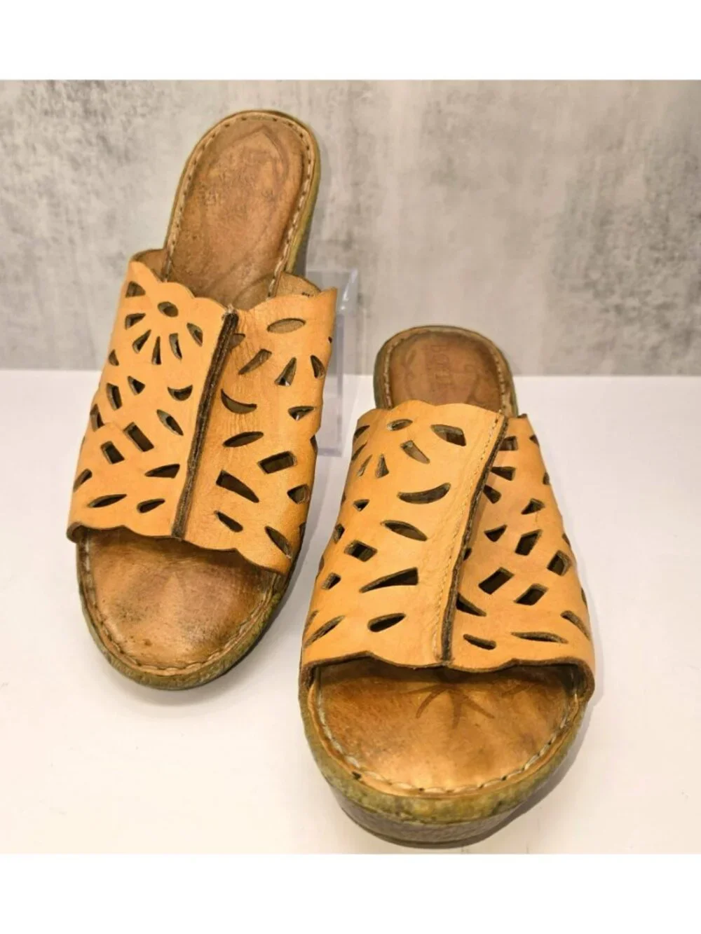 Born these wedge